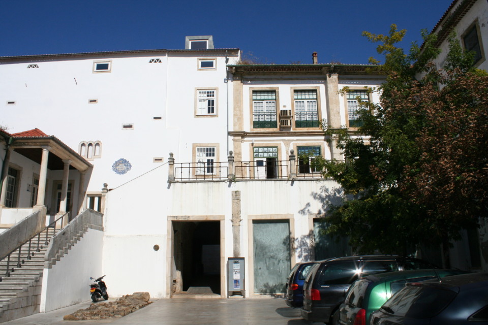 Edificio da Inquisição frente pátio 1.JPG Edificio da Inquisição frente pátio 1.JPG