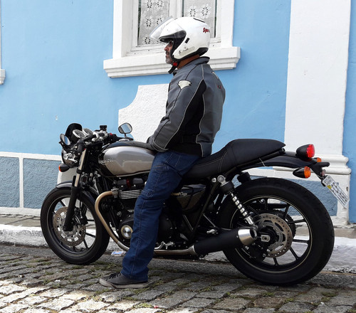 COLOQUEI GARUPA RABETÃO E FIZ UM BANCO DE CÂMERA DE AR NA BIKE DO