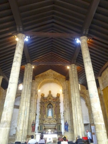 Igreja de S. Tiago. Interior 01.jpg