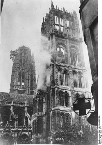 Rouen catedral 1944.jpg