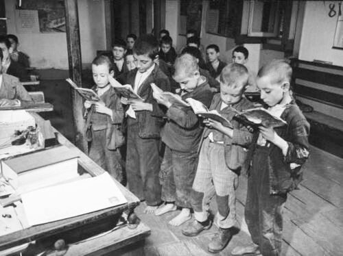 .Escola.anos 50 escola freen.jpg