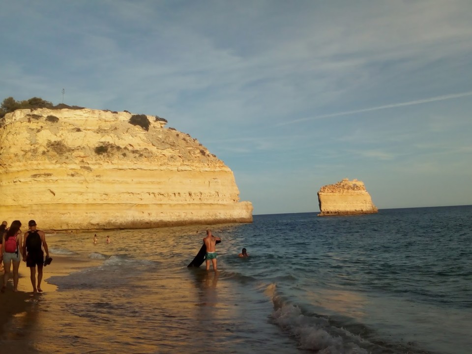 NãoMeCansoDisto_Praia_da_Marinha.jpg