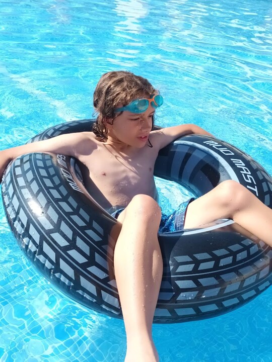 Não me canso disto_Piscina1.jpg