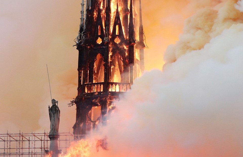 fogo-notre-dame12.jpg fogo-notre-dame12.jpg