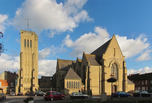 800px-Bergues_eglise_st_martin.jpg