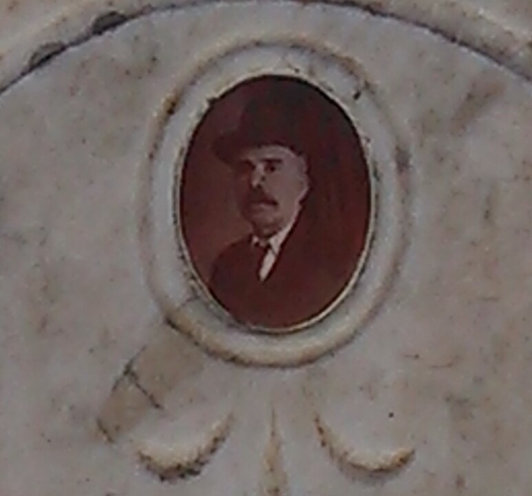 joão josé rodeia.jpg