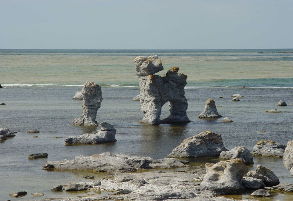 Gotland-Fårö_Raukar-Gamlehamn.jpg