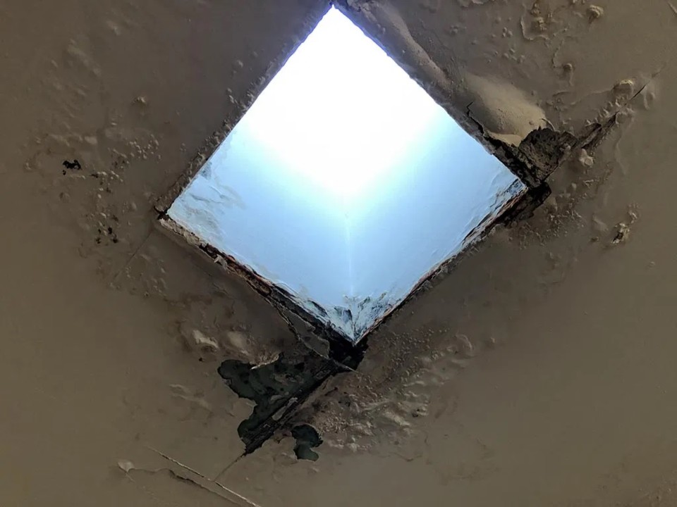 TJ-SaoJoaoMadeira-(DeterioraçãoEdifício1).jpg