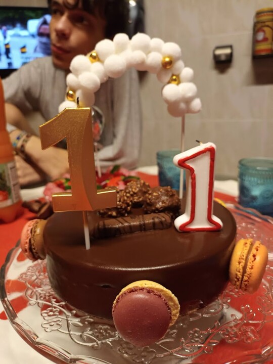 Não me canso disto ANIVERSÁRIO 1.jpg