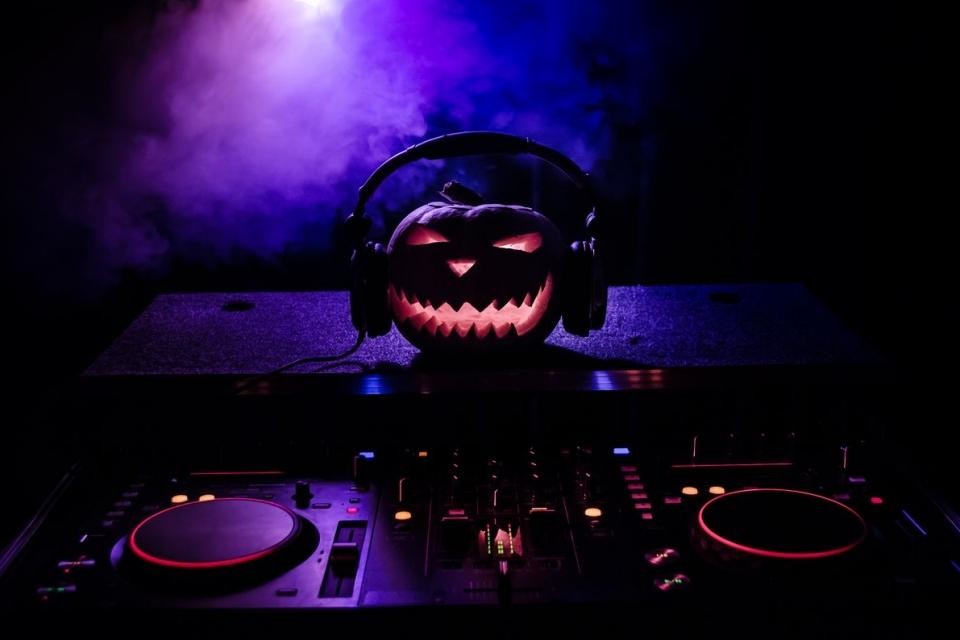 halloween.jpg