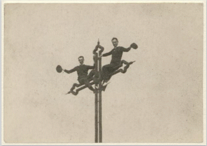 no cimo da torre dos clerigos.GIF