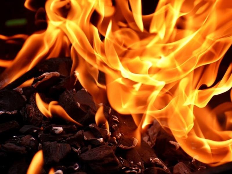 fire-2777580_640-1531000945-6165.jpg