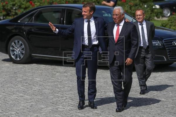 Macron.jpg