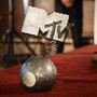 Um troféu dos MTV EMA 2012
