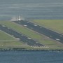 Aerooporto Santos Dumont coma baia de Guanabara ao