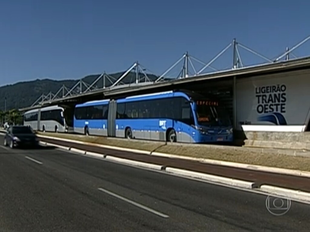TransOeste - 12 novos &ocirc;nibus, modelos diferentes,