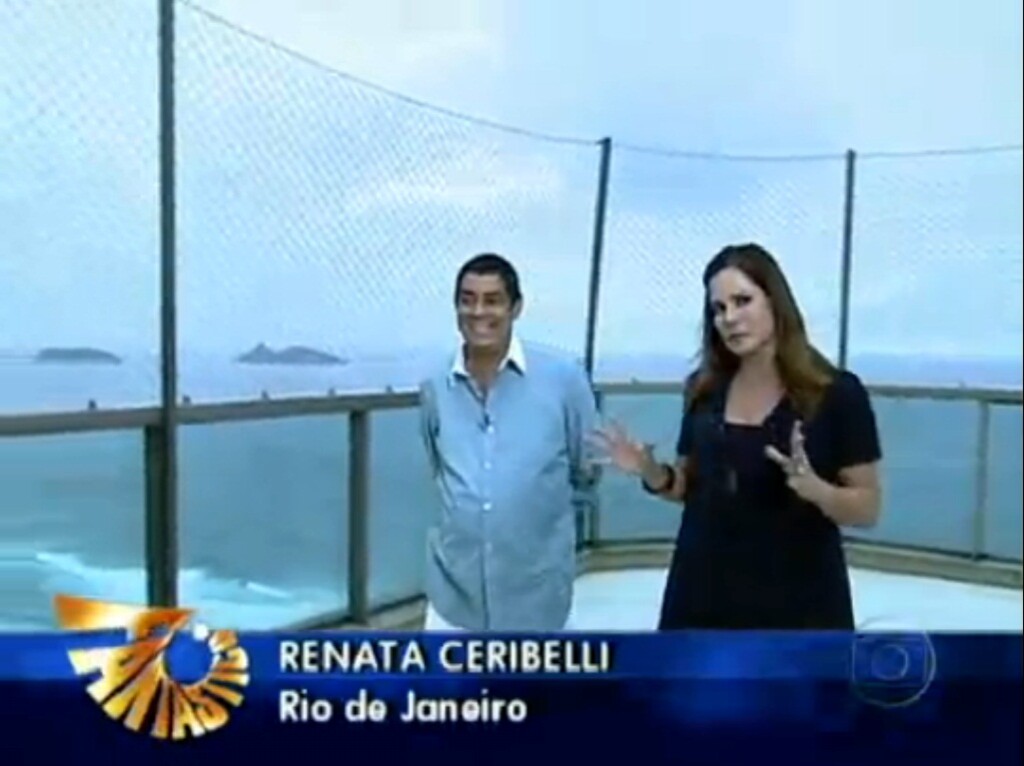 Zeca Pagodinho em seu apartamento na Barra da Tiju